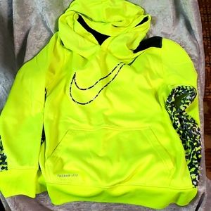 Boys nike hooded sweatshirt
